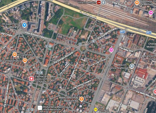 negozio in vendita a Venezia in zona Marghera