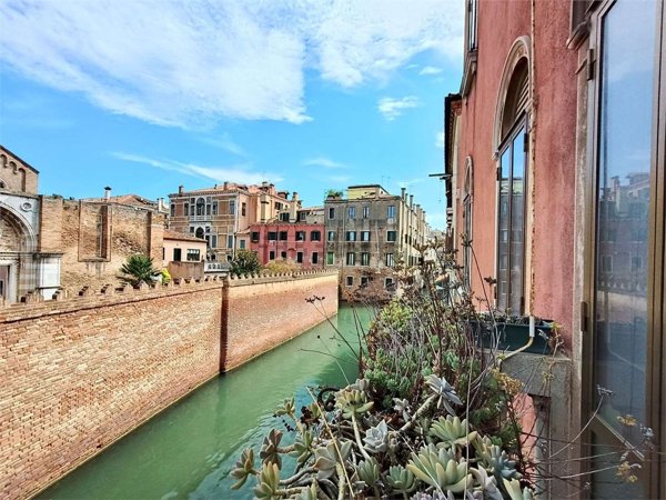 appartamento in vendita a Venezia in zona Sestiere Cannaregio