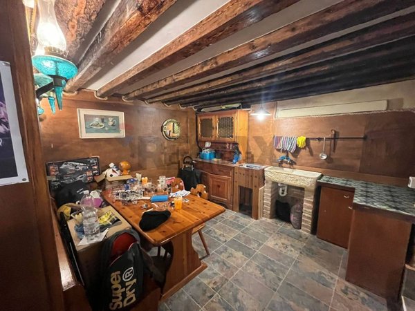 casa semindipendente in vendita a Venezia in zona Sestiere Santa Croce