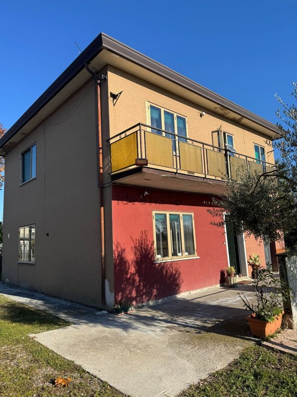 appartamento in vendita a Venezia in zona Zelarino