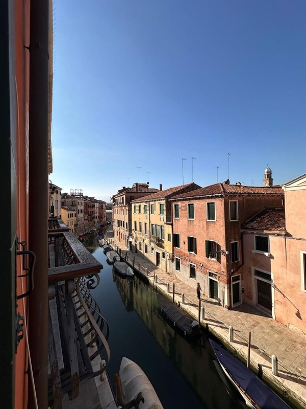 appartamento in vendita a Venezia in zona Sestiere Dorsoduro