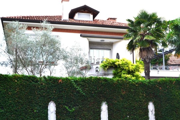 casa indipendente in vendita a Venezia in zona Lido di Venezia