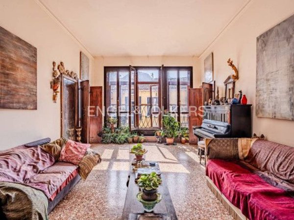 appartamento in vendita a Venezia in zona Sestiere Cannaregio