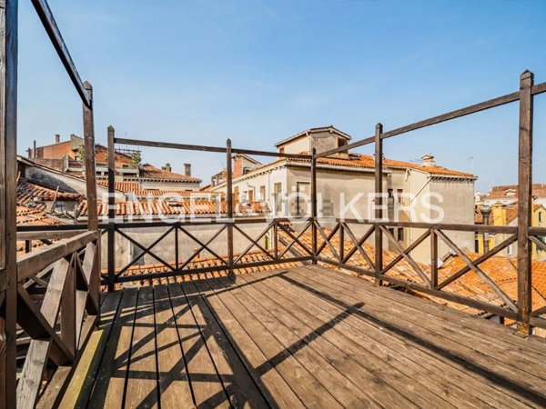 appartamento in vendita a Venezia in zona Sestiere Cannaregio