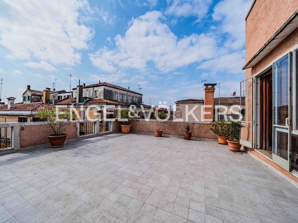 appartamento in vendita a Venezia in zona Sestiere Cannaregio