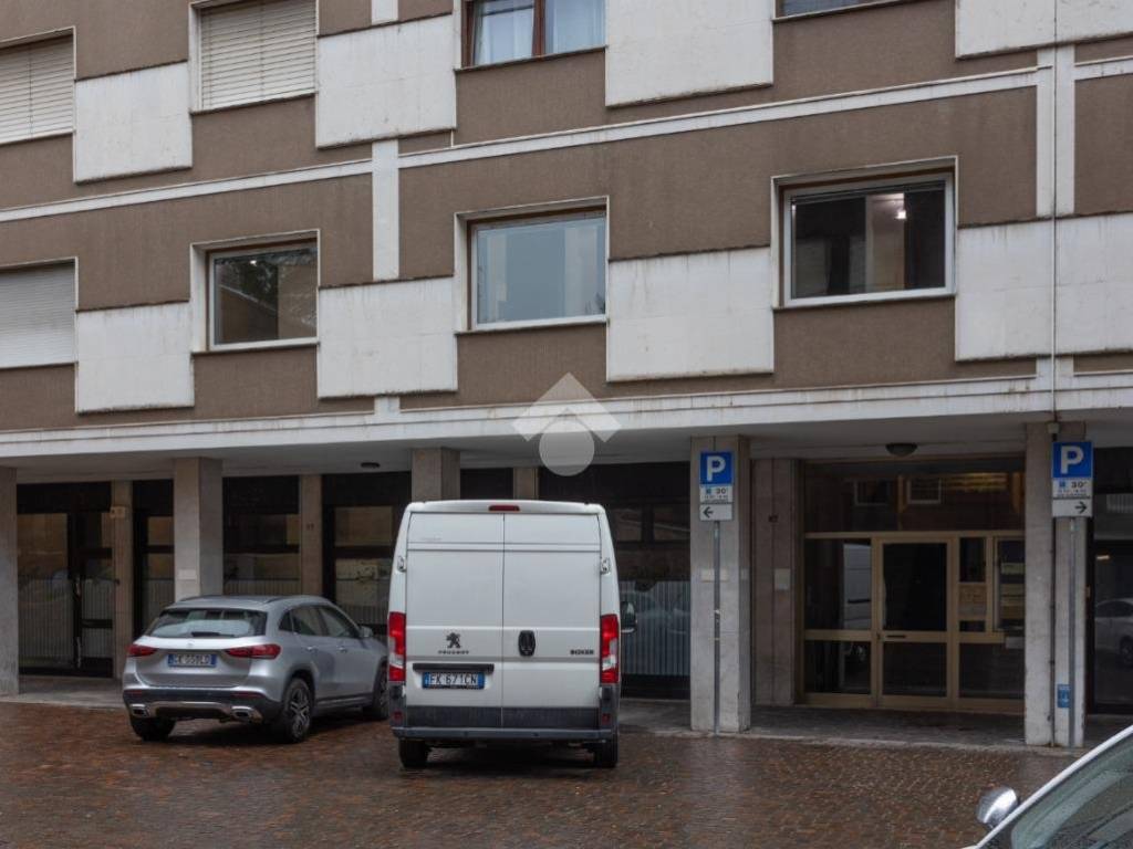 ufficio in vendita a Venezia in zona Marghera