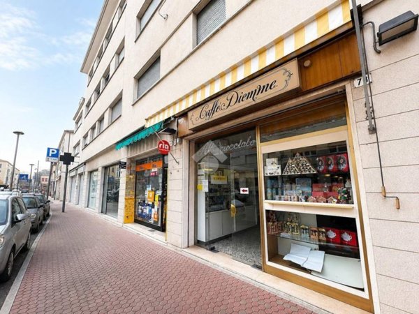 negozio in vendita a Venezia in zona Marghera