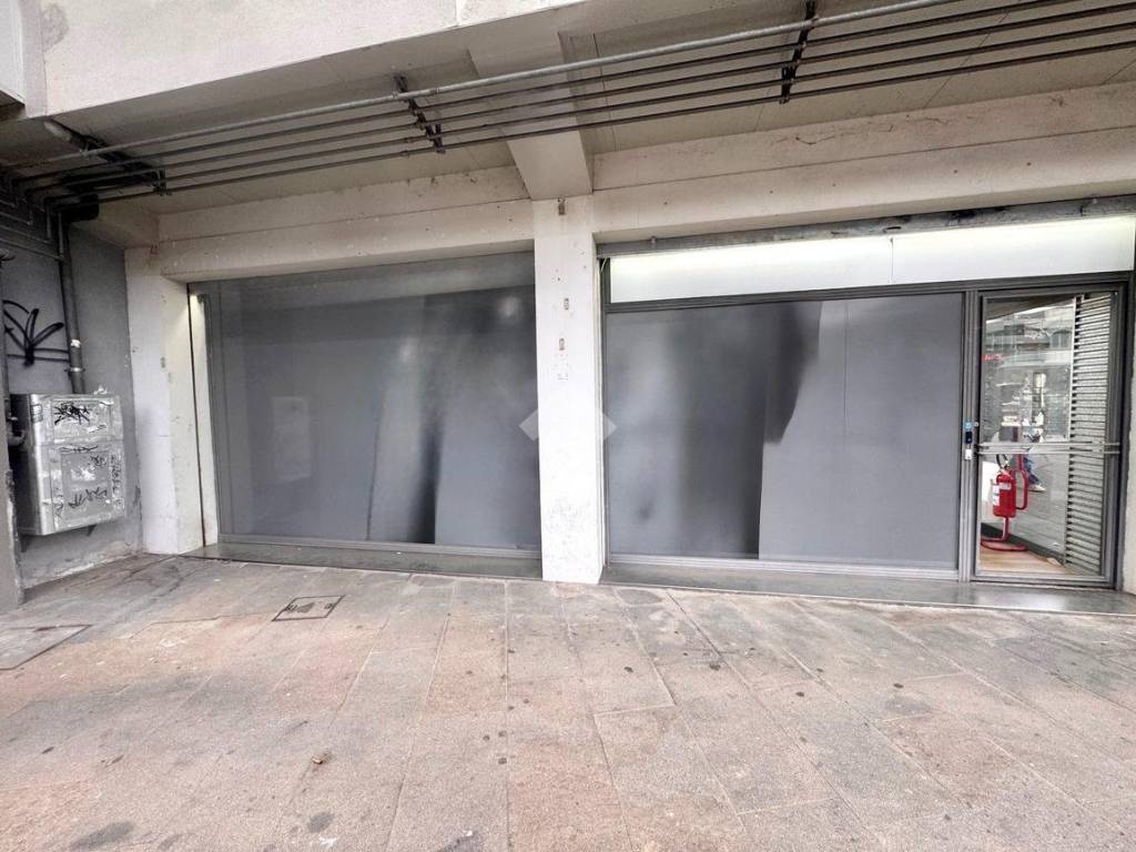 negozio in vendita a Venezia in zona Mestre