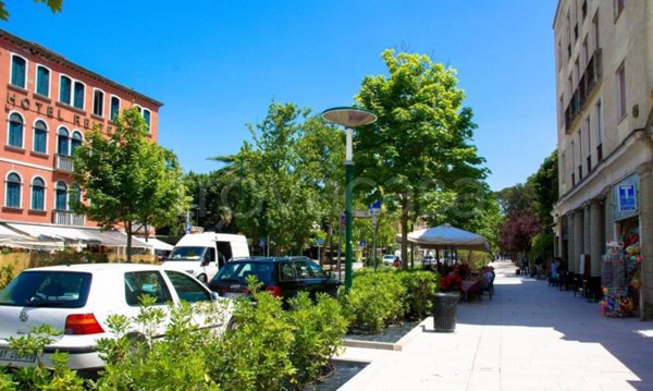 appartamento in vendita a Venezia in zona Lido di Venezia