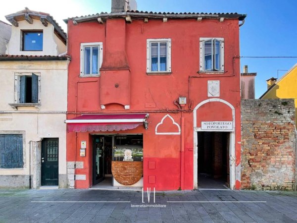 negozio in vendita a Venezia in zona Lido di Venezia