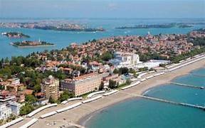 appartamento in vendita a Venezia in zona Lido di Venezia