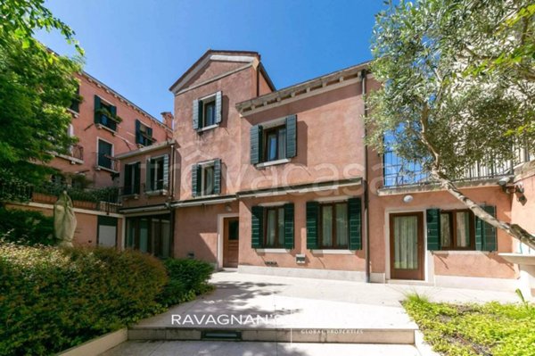 casa indipendente in vendita a Venezia in zona Sestiere San Polo
