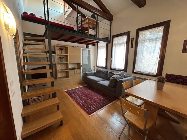 appartamento in vendita a Venezia in zona Sestiere Santa Croce