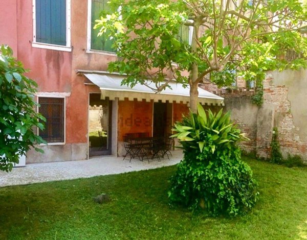 appartamento in vendita a Venezia in zona Sestiere Santa Croce