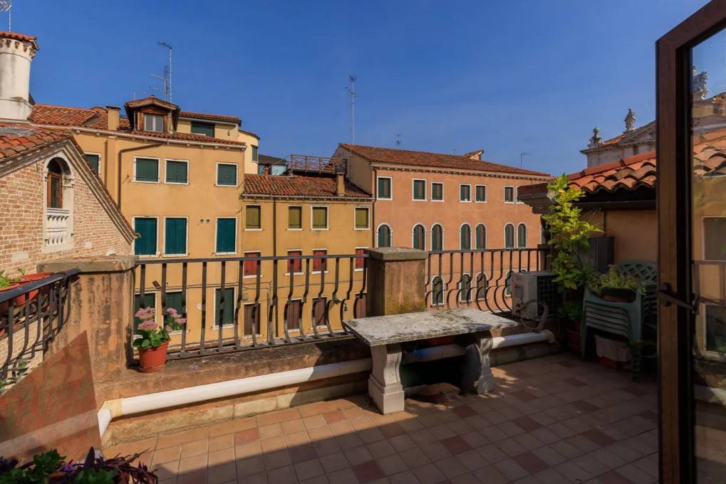 appartamento in vendita a Venezia in zona Sestiere Santa Croce