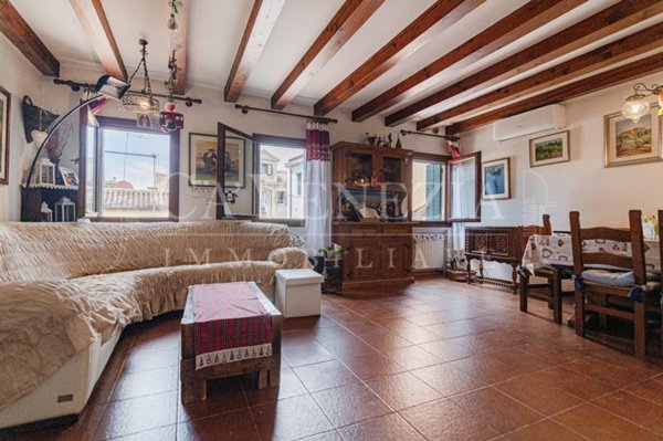 appartamento in vendita a Venezia in zona Sestiere Dorsoduro