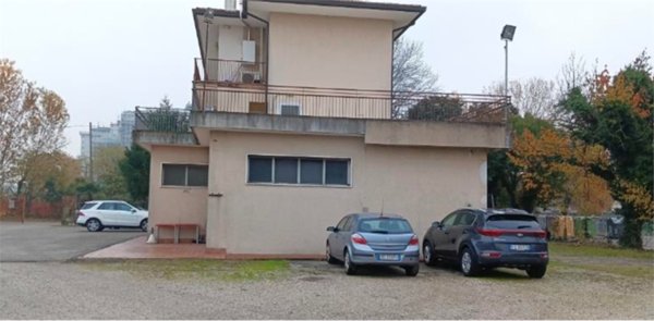 ufficio in vendita a Venezia in zona Marghera