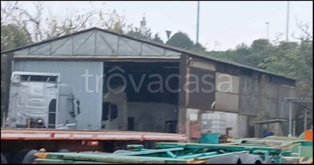 locale commerciale in vendita a Venezia in zona Marghera