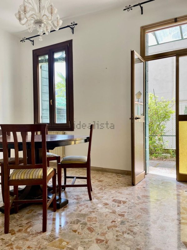 appartamento in vendita a Venezia in zona Lido di Venezia