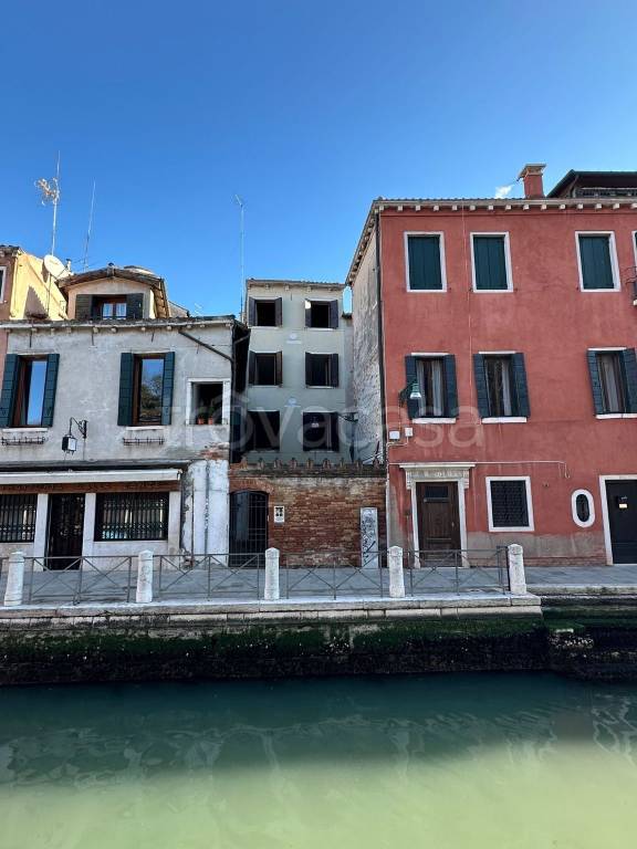 casa indipendente in vendita a Venezia in zona Sestiere Santa Croce