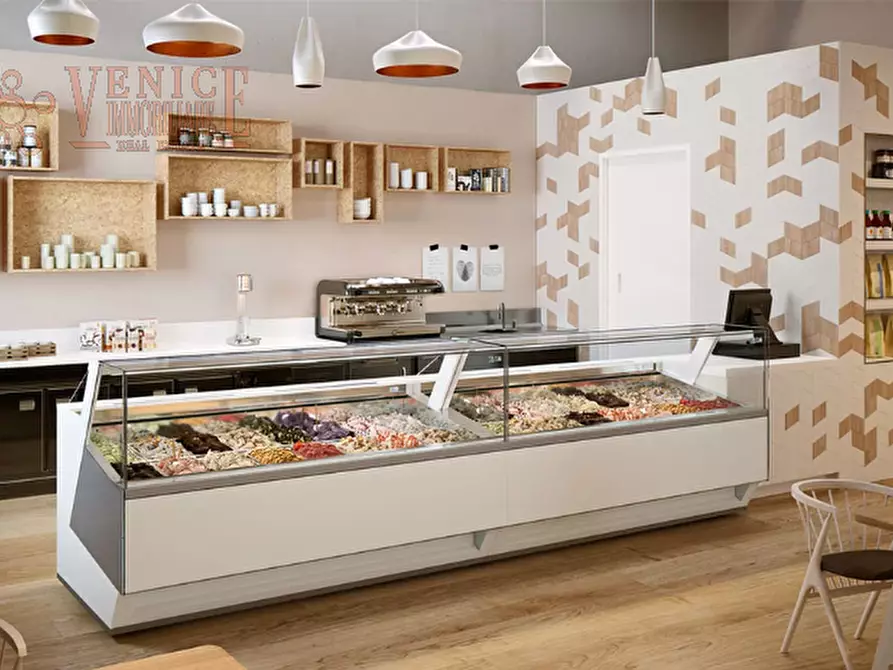 negozio in vendita a Venezia in zona Campalto