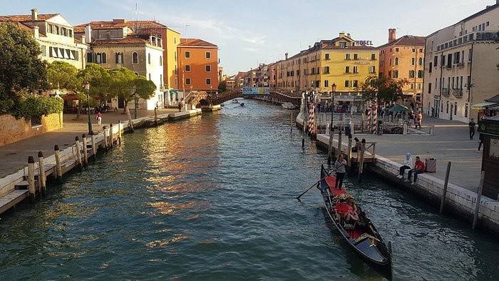 negozio in vendita a Venezia in zona Sestiere Santa Croce