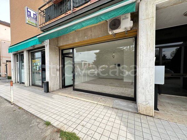 negozio in vendita a Venezia in zona Marghera