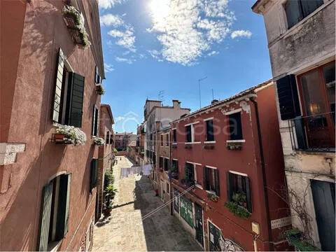 appartamento in vendita a Venezia in zona Sestiere Dorsoduro