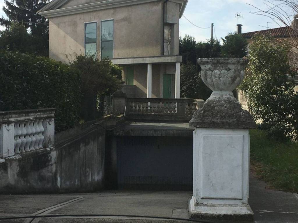 casa indipendente in vendita a Venezia in zona Trivignano