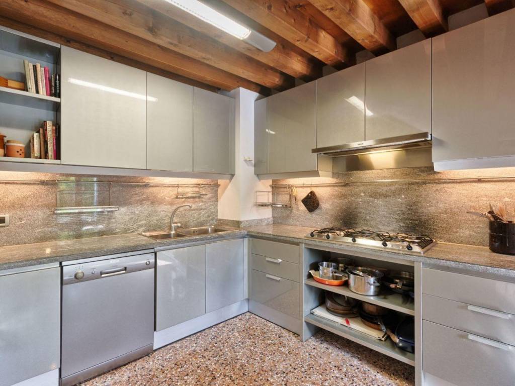 appartamento in vendita a Venezia in zona Sestiere Cannaregio