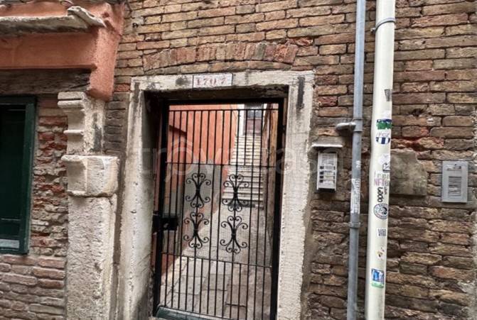 appartamento in vendita a Venezia in zona Sestiere San Polo