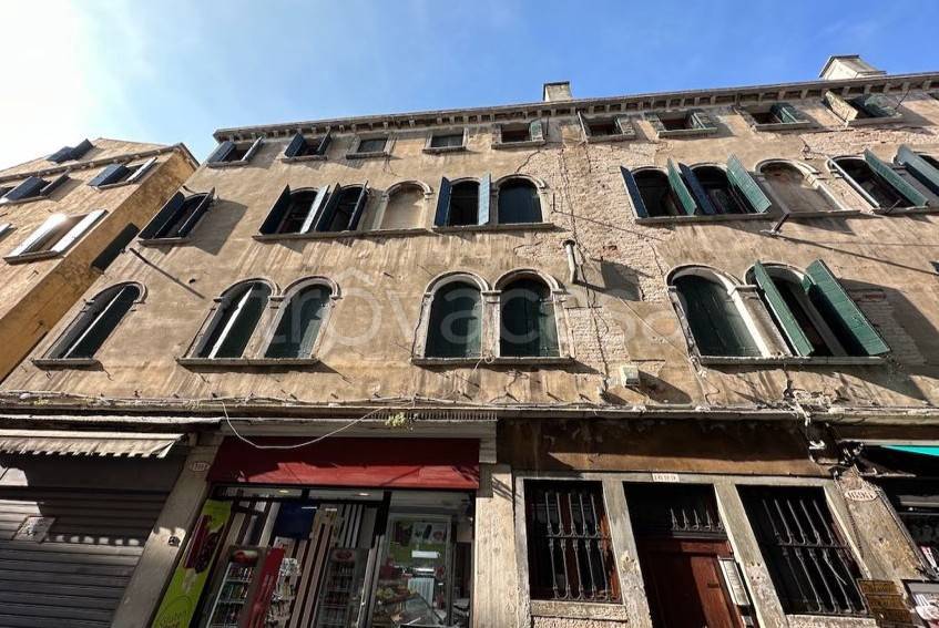 appartamento in vendita a Venezia in zona Sestiere San Polo
