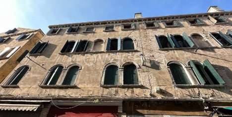 appartamento in vendita a Venezia in zona Sestiere San Polo