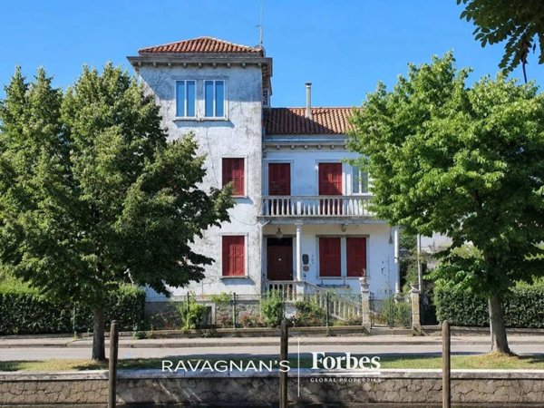 casa indipendente in vendita a Venezia in zona Lido di Venezia