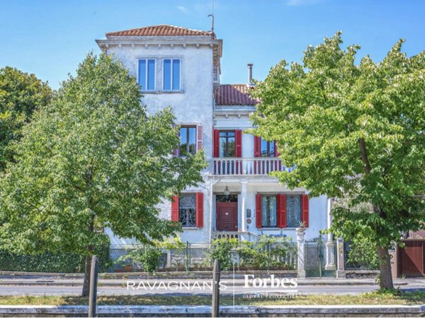 casa indipendente in vendita a Venezia in zona Lido di Venezia