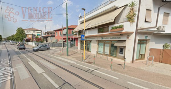 negozio in vendita a Venezia in zona Mestre