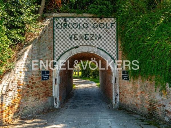 appartamento in vendita a Venezia in zona Lido di Venezia