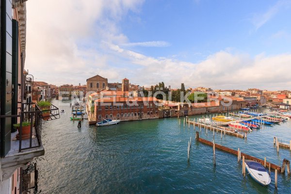 appartamento in vendita a Venezia in zona Sestiere Cannaregio