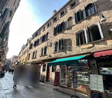 appartamento in vendita a Venezia in zona Sestiere San Polo