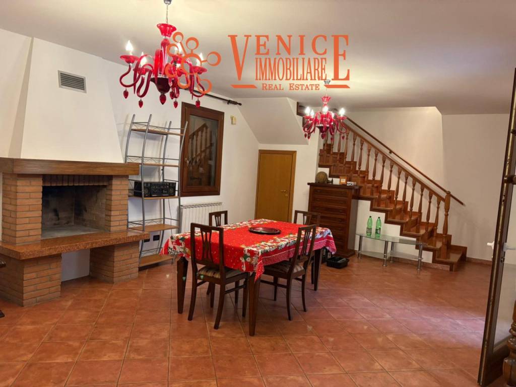 casa indipendente in vendita a Venezia in zona Chirignago