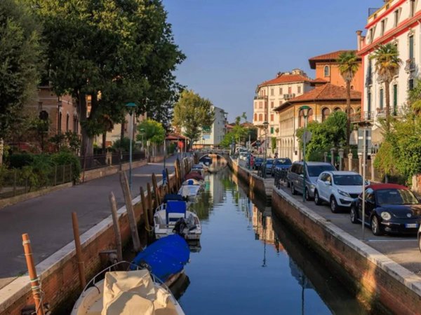 appartamento in vendita a Venezia in zona Lido di Venezia