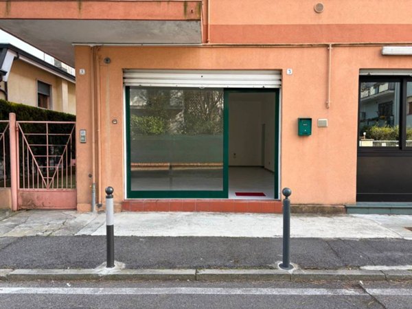 negozio in vendita a Venezia in zona Favaro Veneto