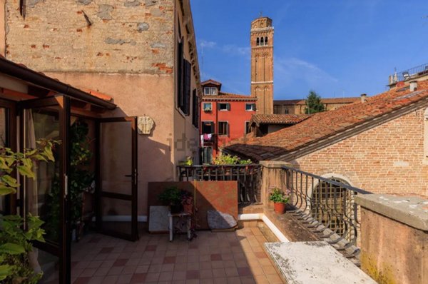 appartamento in vendita a Venezia in zona Sestiere Dorsoduro