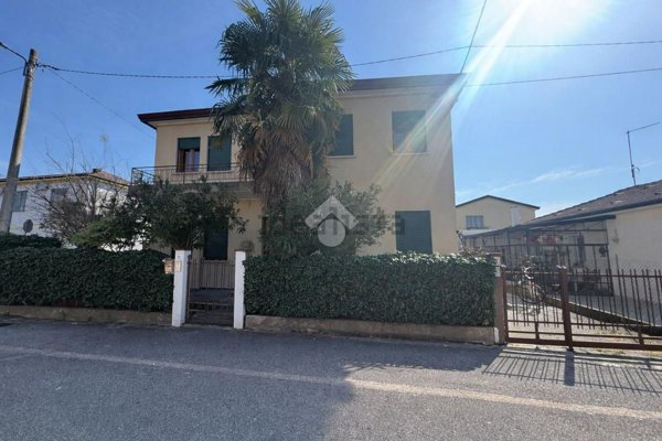 appartamento in vendita a Venezia in zona Zelarino