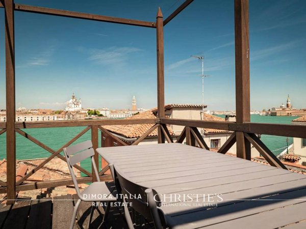 casa indipendente in vendita a Venezia in zona Giudecca