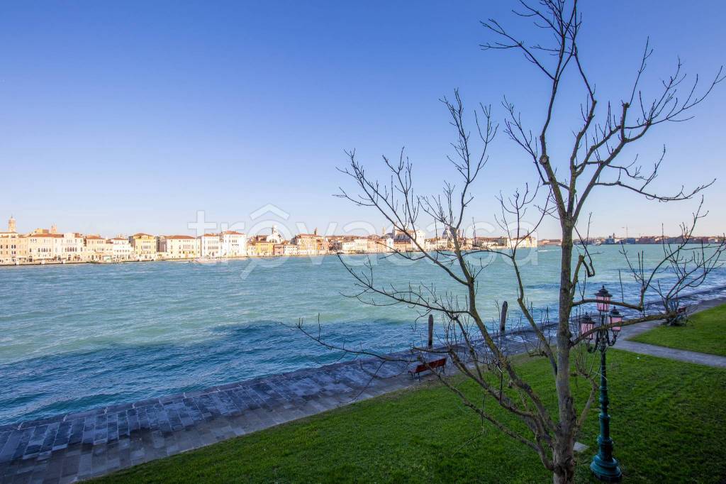 appartamento in vendita a Venezia in zona Giudecca