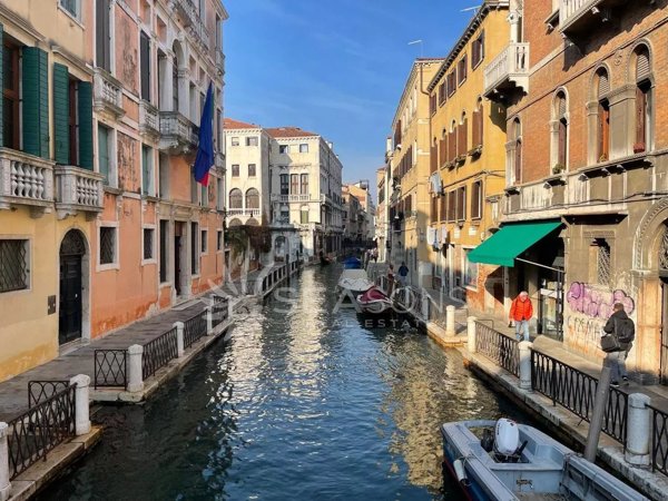 appartamento in vendita a Venezia in zona Sestiere Santa Croce