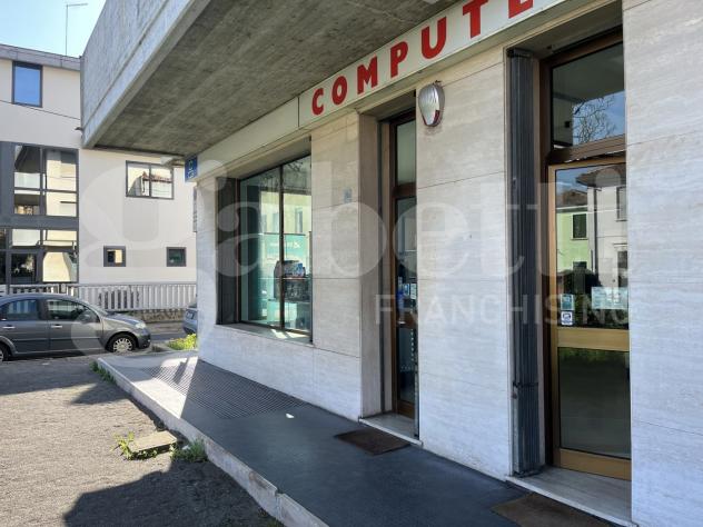 negozio in vendita a Venezia in zona Mestre