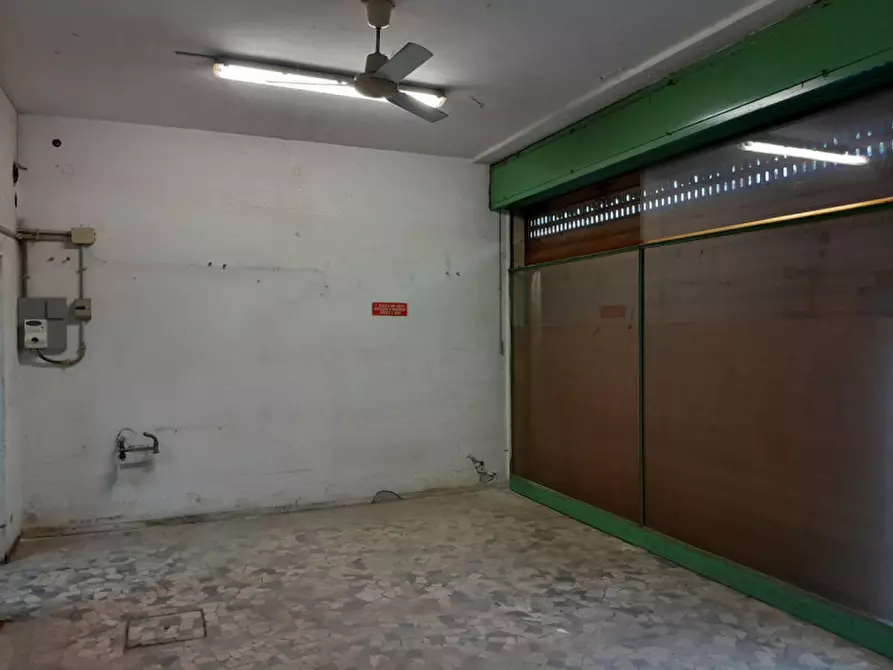 negozio in vendita a Venezia in zona Mestre