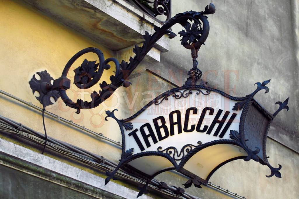 negozio in vendita a Venezia in zona Mestre